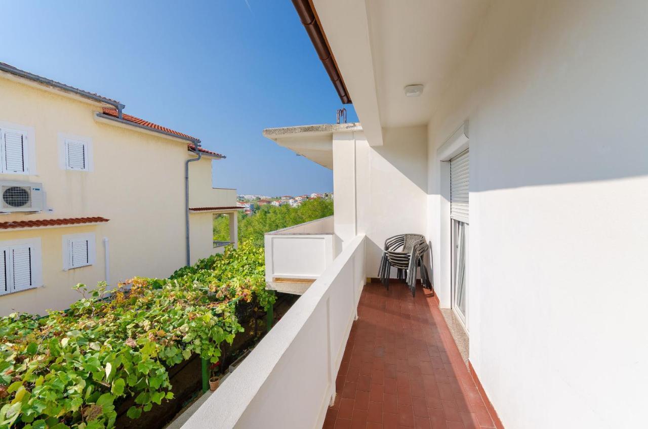 Apartments Ruza A โลปาร์ ภายนอก รูปภาพ