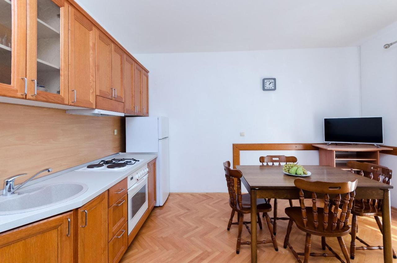 Apartments Ruza A โลปาร์ ภายนอก รูปภาพ