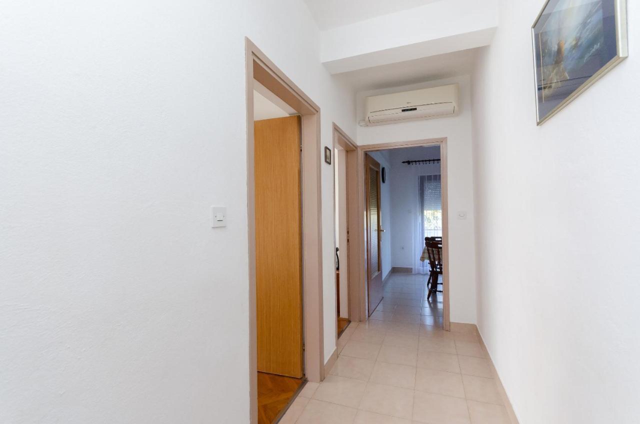 Apartments Ruza A โลปาร์ ภายนอก รูปภาพ