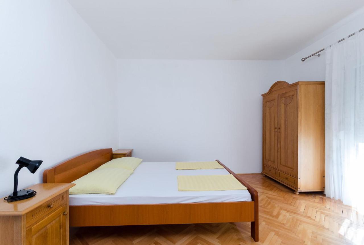 Apartments Ruza A โลปาร์ ภายนอก รูปภาพ